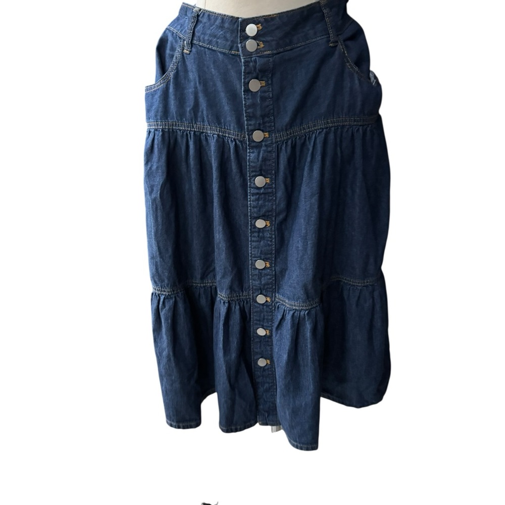 Late 1990s Time and Tru 100% Cotton Lightweight Denim Tiered Western Style Skirt